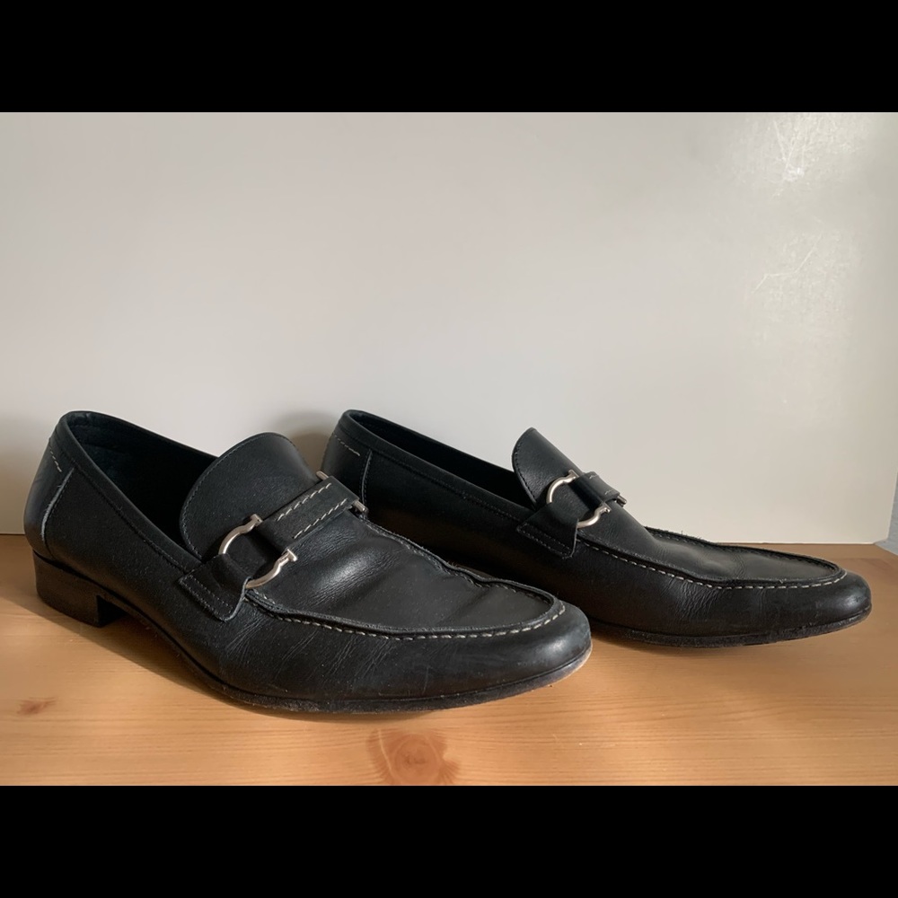 SALVATORE FERRAGAMO MENS LEATHER LOAFERS SIZE 9